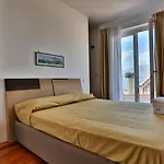 La Gaetana - Un Letto Ideale Отель типа 