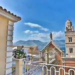 La Gaetana - Un Letto Ideale Отель типа 