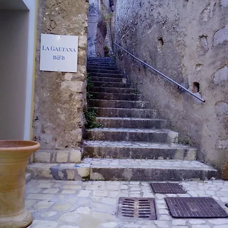 La Gaetana - Un Letto Ideale 3*