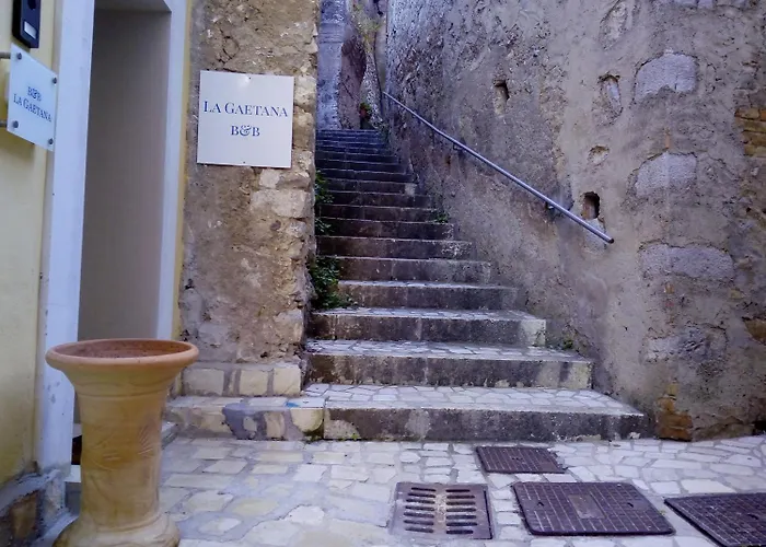 La Gaetana - Un Letto Ideale 4*